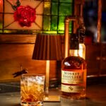 Bar Bootlegger cocktail Montreal - Guest bartender eddy Germain with Scotch whisky monkey shoulder
