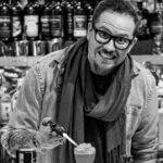 Bar Bootlegger cocktail Montreal - Guest bartender eddy Germain with Scotch whisky monkey shoulder