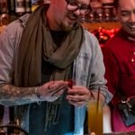 Bar Bootlegger cocktail Montreal - Guest bartender eddy Germain with Scotch whisky monkey shoulder